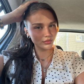 Tugce, Babysitter in Dortmund