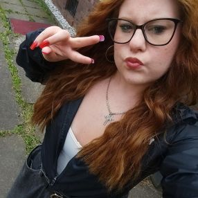 Celine, Babysitter in Bruchköbel