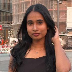 Ashna, Babysitter in Regenstauf