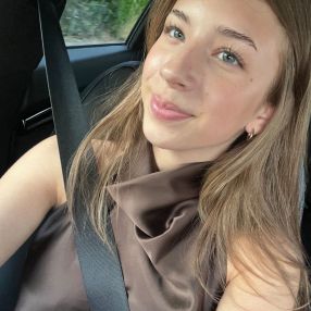 Mia, Babysitter in Aalen