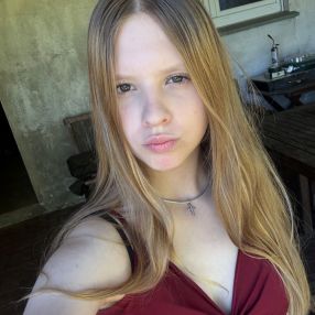 Mia-sophie, Babysitter in Vlotho