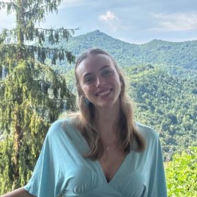 Liana, Babysitter in Lauf an der Pegnitz