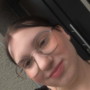 Lena, Babysitter in Schortens