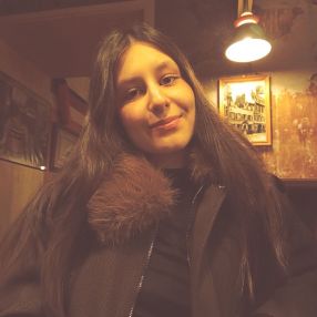 Negar, Babysitter in Schrobenhausen