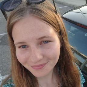 Celina, Babysitter in Tönisvorst