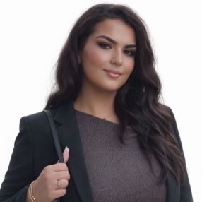 Esma, Babysitter in Salzgitter