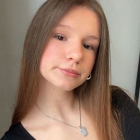 Olivia, Babysitter in Fröndenberg/Ruhr