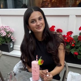 Lavinia, Babysitter in Krefeld