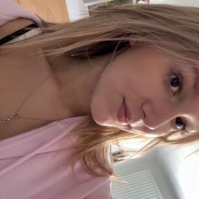 Julia, Babysitter in Meßstetten