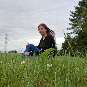 Lea, Babysitter in Kürten