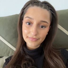 Deeman, Babysitter in Siegburg