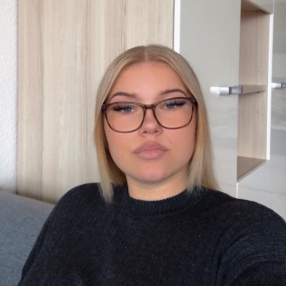 Sarah, Babysitter in Stadthagen