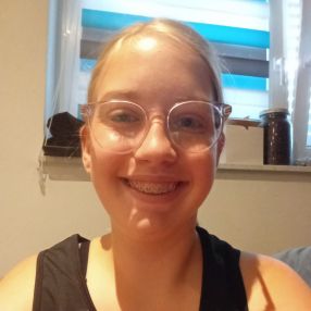 Amy, Babysitter in Bad Schönborn