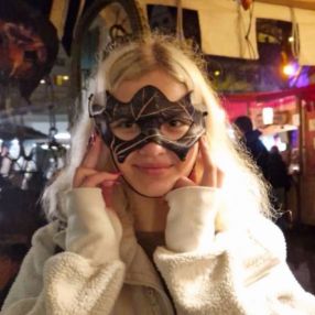 Lucienne, Babysitter in Stuttgart