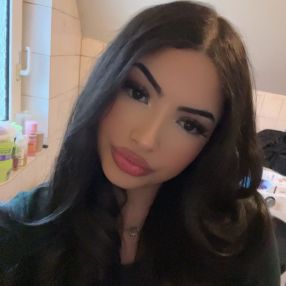 Nemah, Babysitter in Raunheim