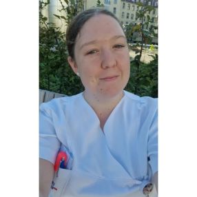 Jasmin, Babysitter in Teningen