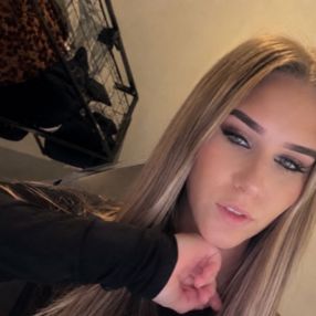 Thalia, Babysitter in Achern