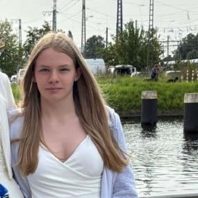 Xenia, Babysitter in Bruchköbel