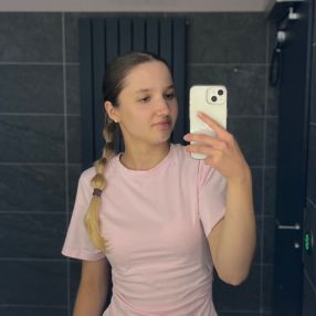 Jasmin, Babysitter in Altdorf