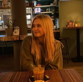 Celine, Babysitter in Bergisch Gladbach