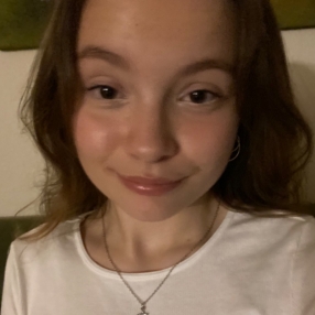 Leonie, Babysitter in Augustdorf