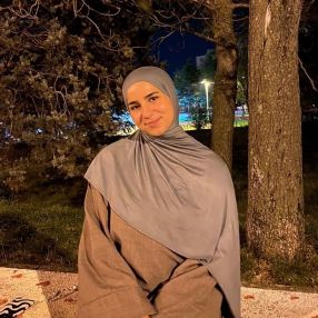 Yassmin, Babysitter in Baesweiler