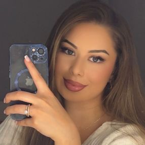 Leonora, Babysitter in Remscheid