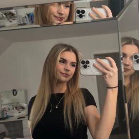 Julia, Babysitter in Auerbach/Vogtland