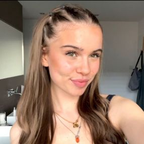 Charlotte, Babysitter in Jena