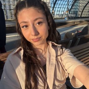 Irem, Babysitter in Duisburg