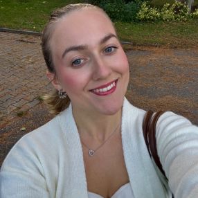 Hannah, Babysitter in Baden-Baden