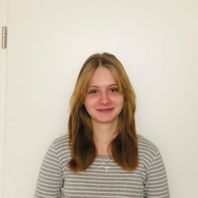 Lena, Babysitter in Pöcking