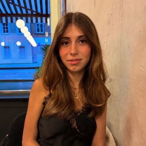 Amelie, Babysitter in Völklingen
