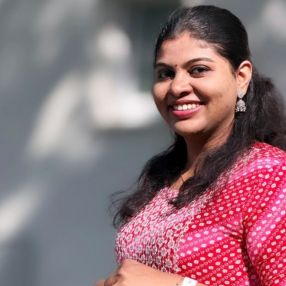 Navya, Babysitter in Erlangen