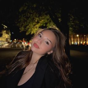 Dina, Babysitter in Waiblingen