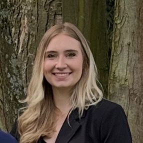 Jolina, Babysitter in Detmold
