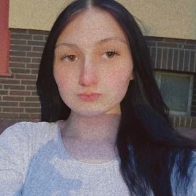 Celina, Babysitter in Peine