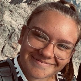 Lina, Babysitter in Baiersdorf