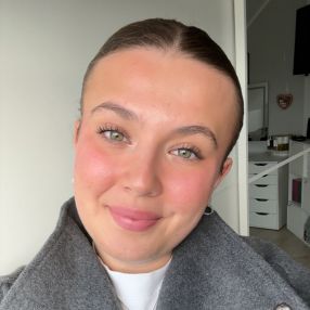 Amalia, Babysitter in Attendorn