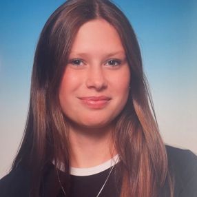 Lena, Babysitter in Seligenstadt