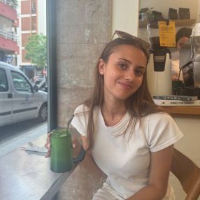 Sashi, Babysitter in München