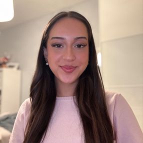 Sahra, Babysitter in Lübeck