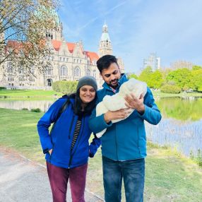 Gauri, Family in Hannover