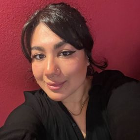 Aynaz, Babysitter in Bremen