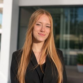 Luzie, Babysitter in Erftstadt