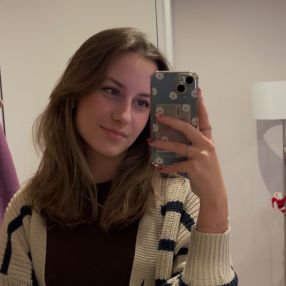 Elina, Babysitter in Worms