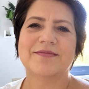 Astrid, Babysitter in Stuttgart