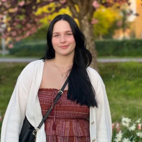 Zoe, Babysitter in Saarlouis