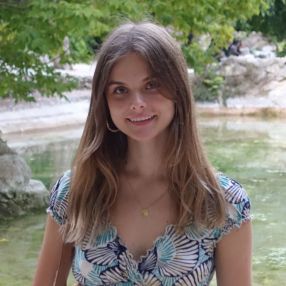 Clara, Babysitter in Frankfurt am Main