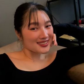 Fah, Babysitter in Hamburg
